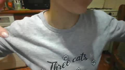 Snapshot of milanako chatting on February 2025 02:53:02 PM milanako online show from February 2025 02:53:02 PM