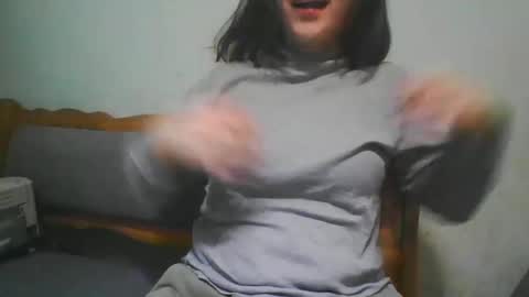 Snapshot of milanako chatting on February 2025 02:38:02 PM milanako online show from February 2025 02:38:02 PM