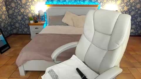 Snapshot of milanamusee chatting on March 2025 04:53:01 PM Milana online show from March 2025 04:53:01 PM