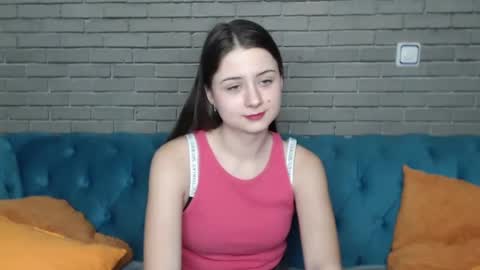 milanaroz online show from February 2025 05:35:01 PM