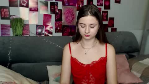 milanaroz online show from October 2025 05:00:01 PM