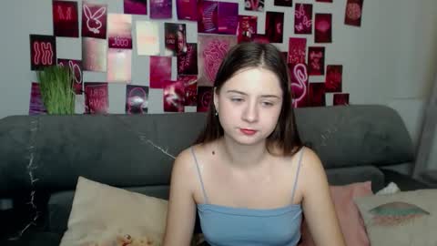 milanaroz online show from October 2025 05:06:01 AM