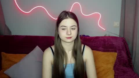 milanaroz online show from February 2026 08:19:01 AM