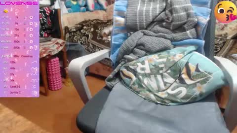 Luna-- link in bio online show from October 2025 04:06:02 PM