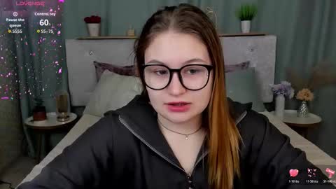 milanaxhoney online show from March 2026 01:01:01 AM