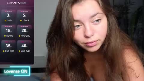 Mila online show from September 2025 01:00:01 PM