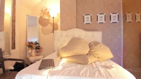 aya online show from October 2025 10:39:01 PM