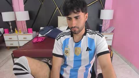 milanzaire online show from November 2025 10:09:02 PM