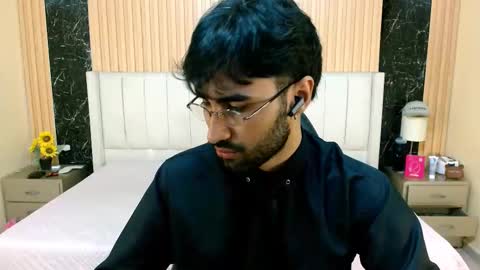 milanzaire online show from December 2025 07:21:01 PM