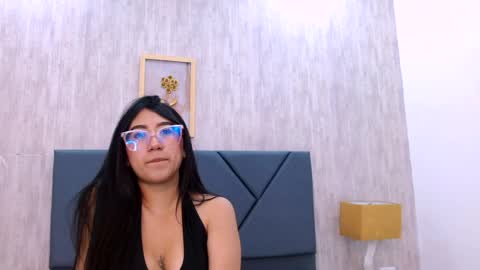 Snapshot of milarosee_ chatting on May 2026 11:50:01 AM Mila Rose online show from May 2026 11:50:01 AM