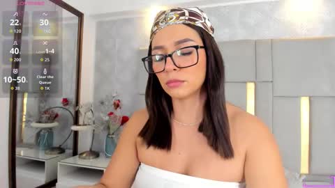 Cami  online show from December 2025 12:32:02 PM