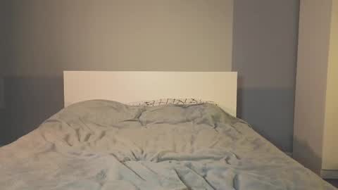 Mila online show from October 2025 06:07:01 PM