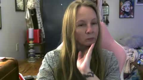 Mila online show from April 2026 06:43:02 PM