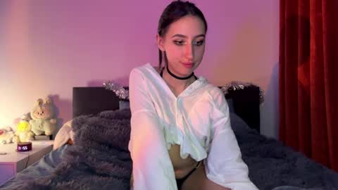 MIla and Viki online show from October 2025 07:18:01 PM