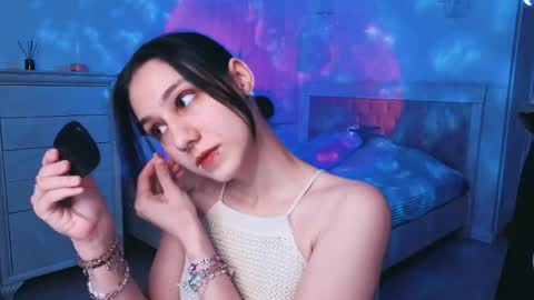 milavey online show from April 2026 07:19:02 PM