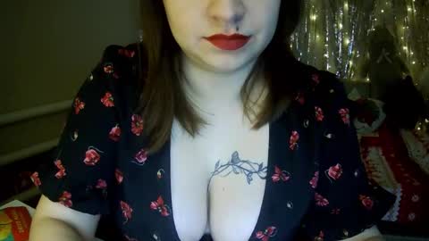 Milaxcute online show from December 2025 09:11:01 PM