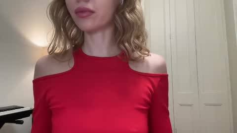 Mila online show from January 2026 03:05:01 PM