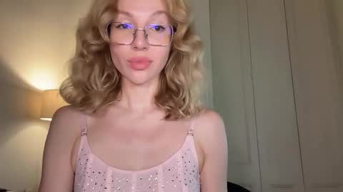 Mila online show from February 2026 03:57:01 PM