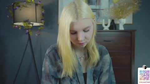 Mila online show from February 2025 02:40:02 AM