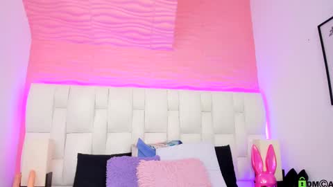 mile_loucrath online show from February 2025 11:58:02 PM