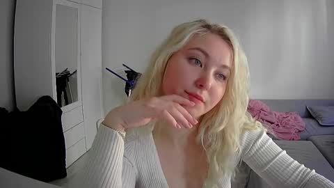 Milena new nonude shy blonde natural online show from April 2026 03:37:01 PM