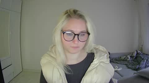 Milena new nonude shy blonde natural online show from April 2026 05:23:01 PM