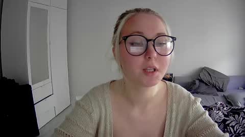 Milena new nonude shy blonde natural online show from April 2026 12:52:02 PM