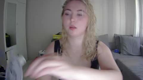 Milena new nonude shy blonde natural online show from May 2026 05:18:01 PM