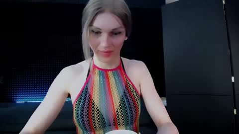 Snapshot of milena_hardy chatting on September 2025 04:14:02 AM Milena Hardy online show from September 2025 04:14:02 AM