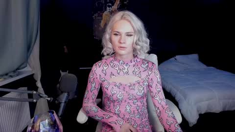 Snapshot of milena_marshmallows chatting on December 2024 01:25:01 AM Milena online show from December 2024 01:25:01 AM