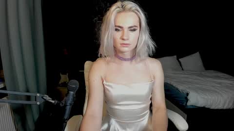 Snapshot of milena_marshmallows chatting on December 2024 04:43:02 AM Milena online show from December 2024 04:43:02 AM