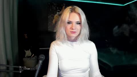 Snapshot of milena_marshmallows chatting on January 2025 12:30:01 AM Milena online show from January 2025 12:30:01 AM