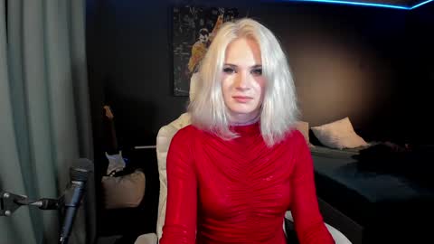 Snapshot of milena_marshmallows chatting on February 2025 10:09:01 PM Milena online show from February 2025 10:09:01 PM