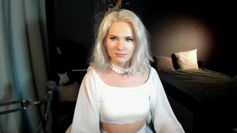 Snapshot of milena_marshmallows chatting on February 2025 06:43:02 AM Milena online show from February 2025 06:43:02 AM