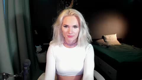Snapshot of milena_marshmallows chatting on February 2025 06:53:02 AM Milena online show from February 2025 06:53:02 AM