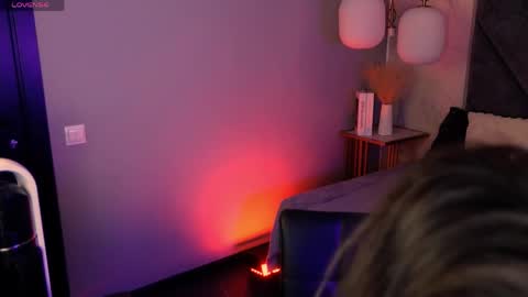 Milena online show from April 2026 09:08:02 PM