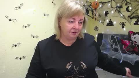 Milena online show from October 2025 05:08:02 AM