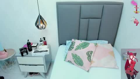 MILEY online show from February 2025 07:36:01 PM