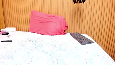 MILEY online show from November 2025 12:32:01 AM