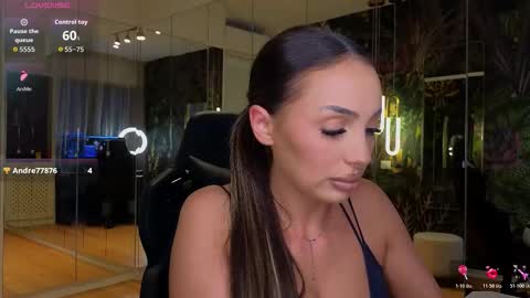 Miley Sin online show from December 2025 02:44:02 PM