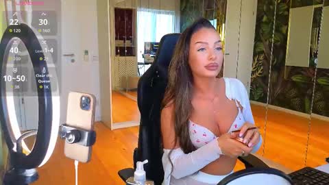 Miley Sin online show from February 2026 01:16:01 PM