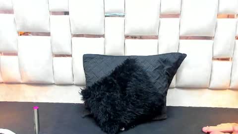 Lili  online show from April 2026 12:30:01 PM