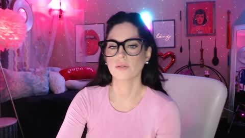 Snapshot of milf_lacey chatting on February 2025 06:23:02 PM Milf Lacey online show from February 2025 06:23:02 PM