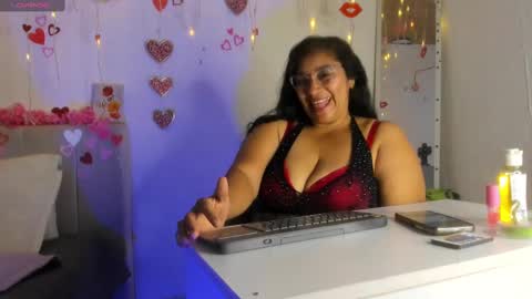 milf latinn online show from September 2025 02:41:02 PM