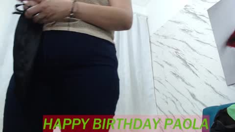 Snapshot of milf_loven chatting on December 2024 11:00:01 PM Milf Loven online show from December 2024 11:00:01 PM