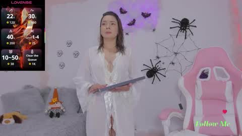 Snapshot of milfaaura chatting on October 2025 02:50:02 AM Aura online show from October 2025 02:50:02 AM