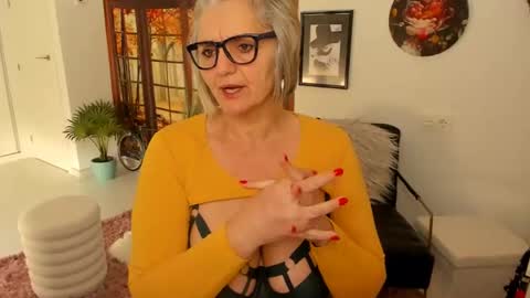 MilfElla online show from February 2025 09:09:02 AM