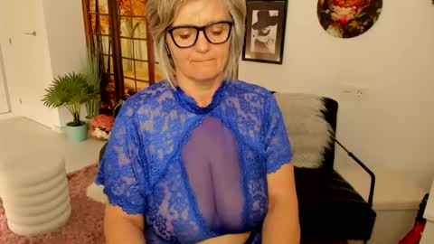 MilfElla online show from March 2025 01:59:02 PM