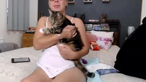 milfyanddaddy online show from June 2026 08:11:02 PM