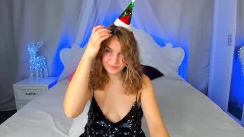 milkablond online show from December 2024 12:41:01 AM